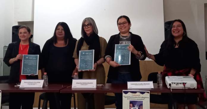 Conferencia "Tejiendo la justicia para las trabajadoras de la industria indumentaria"